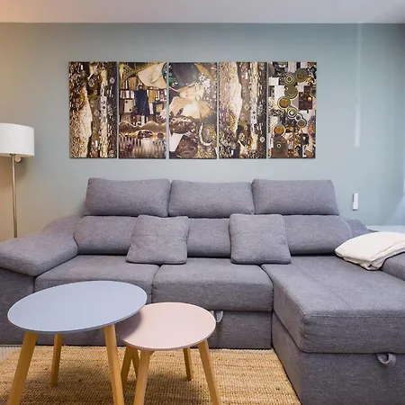 Telmo Nuevo & Parking En Bilbaozorroza * Bilbao