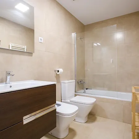 Telmo Nuevo & Parking En Bilbaozorroza *